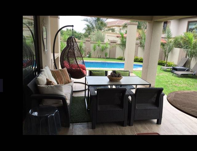 4 BEDROOM HOUSE FOR SALE IN DOWERGLEN EXT 4
